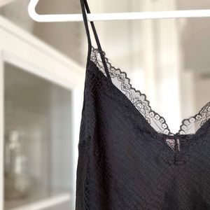 VICTORIA’S SECRET Black Satin Reptile Print Lace Cami Size L